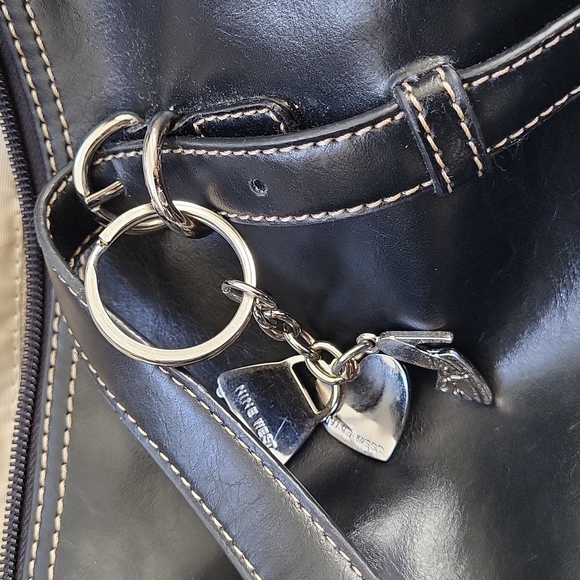 *SOLD* EUC Vintage Baguette Nine West handbag, shoulder bag, satchel - Picture 8 of 10